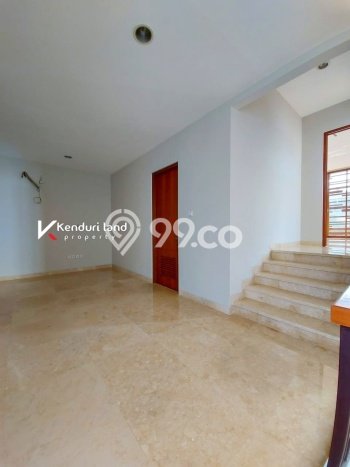 Rumah Elit Modern Tanpa Renovasi di Ampera Jakarta Selatan Rumah Elit Modern Tanpa Renovasi di Ampera Jakarta Selatan
