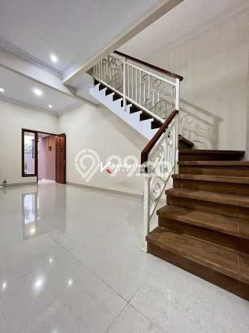 Jual Rumah Favorit Siap Huni LB 130m2 di Jagakarsa, Jakarta Selatan Jual Rumah Favorit Siap Huni LB 130m2 di Jagakarsa, Jakarta Selatan
