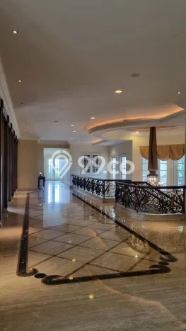 Hunian Elit LB 2500m2 Siap Pakai Desain Elegan di Citraland, Surabaya Hunian Elit LB 2500m2 Siap Pakai Desain Elegan di Citraland, Surabaya
