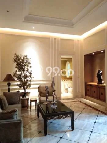 Hunian Elit LB 2500m2 Siap Pakai Desain Elegan di Citraland, Surabaya Hunian Elit LB 2500m2 Siap Pakai Desain Elegan di Citraland, Surabaya