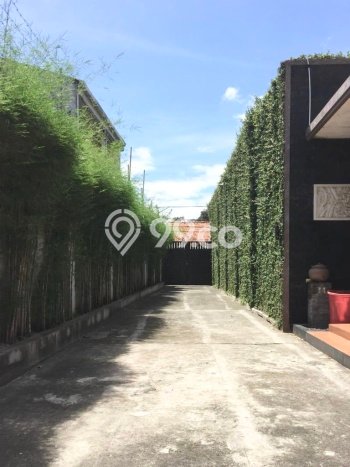 Ready to Use! Luxury House LT 650m2 Desain Elegan di Lubang Buaya Ready to Use! Luxury House LT 650m2 Desain Elegan di Lubang Buaya
