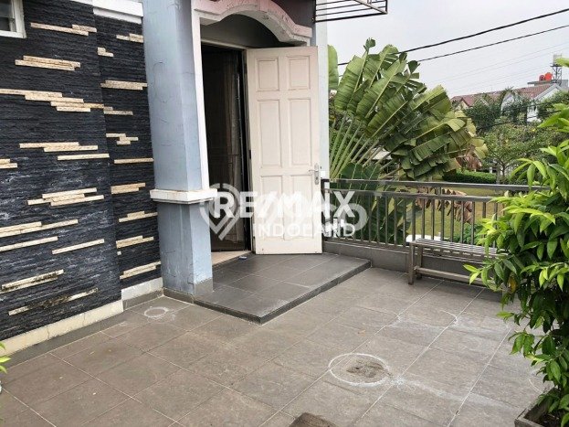 Rumah Elit Modern Tanpa Renovasi di Semanan Jakarta Barat Rumah Elit Modern Tanpa Renovasi di Semanan Jakarta Barat