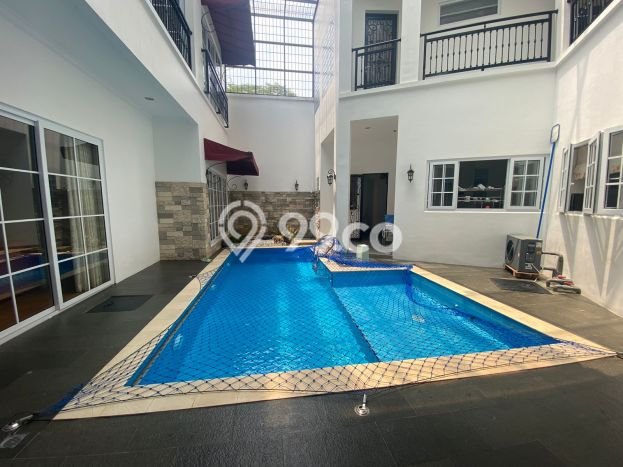 Dijual Rumah Mewah Elegan Dengan View Cantik di Alam Sutera, Tangerang Dijual Rumah Mewah Elegan Dengan View Cantik di Alam Sutera, Tangerang
