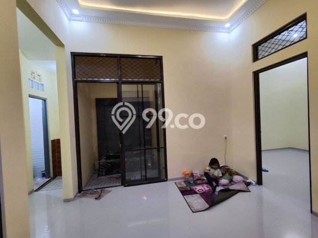 For Sale Hunian Rumah Terawat 4 Kamar di Kalisari, Jakarta Timur For Sale Hunian Rumah Terawat 4 Kamar di Kalisari, Jakarta Timur