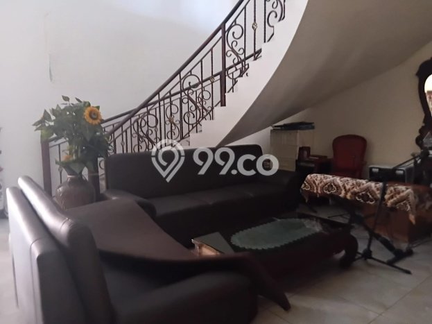 Jual Rumah Luas Elegan Dengan View Cantik di Mulyosari, Surabaya Jual Rumah Luas Elegan Dengan View Cantik di Mulyosari, Surabaya