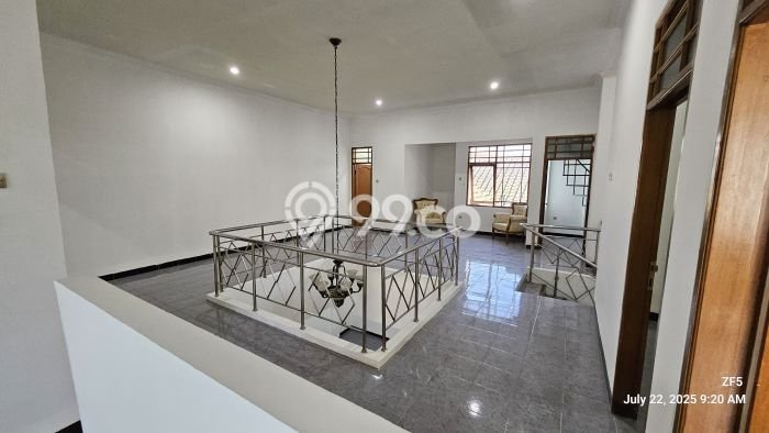 Jarang Ada! Rumah Sewa 4 Kamar Bagus Siap Huni BKR Jarang Ada! Rumah Sewa 4 Kamar Bagus Siap Huni BKR