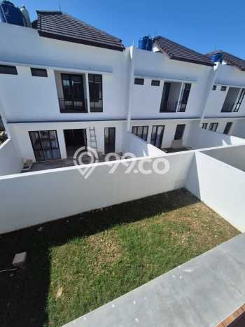 Rumah Luxury Modern Siap Huni di Buah Batu Bandung Rumah Luxury Modern Siap Huni di Buah Batu Bandung