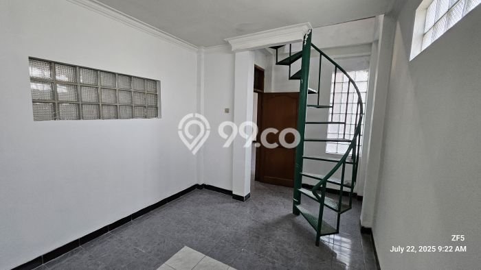 Jarang Ada! Rumah Sewa 4 Kamar Bagus Siap Huni BKR Jarang Ada! Rumah Sewa 4 Kamar Bagus Siap Huni BKR