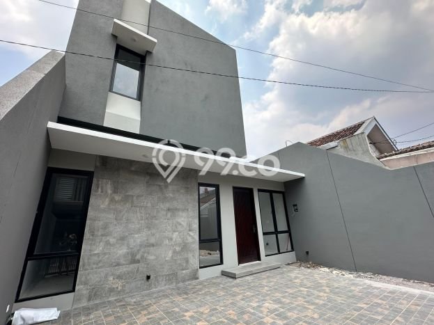 Jual Rumah Luas Megah Dengan View Cantik di BKR, Bandung Jual Rumah Luas Megah Dengan View Cantik di BKR, Bandung
