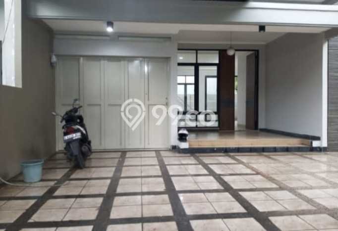 Rumah Eksklusif Siap Huni LT 325m2 di Batununggal, Bandung Rumah Eksklusif Siap Huni LT 325m2 di Batununggal, Bandung