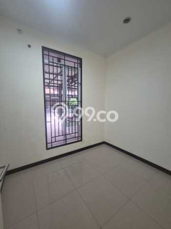 Disewakan! Rumah 3 Kamar Tidur &
3 Kamar Mandi di Taman Kopo Indah, Bandung Disewakan! Rumah 3 Kamar Tidur &
3 Kamar Mandi di Taman Kopo Indah, Bandung