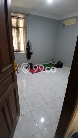 Ready to Use! Luxury House LT 186m2 Desain Elegan di Taman Kopo Indah Ready to Use! Luxury House LT 186m2 Desain Elegan di Taman Kopo Indah