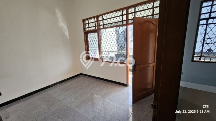 Jarang Ada! Rumah Sewa 4 Kamar Bagus Siap Huni BKR Jarang Ada! Rumah Sewa 4 Kamar Bagus Siap Huni BKR