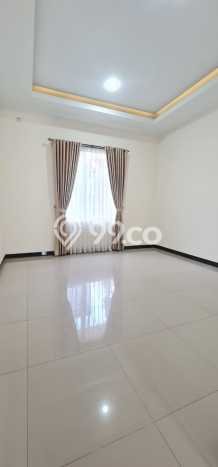 Dijual Hunian Rumah Terawat 3 Kamar di Taman Kopo Indah, Bandung Dijual Hunian Rumah Terawat 3 Kamar di Taman Kopo Indah, Bandung