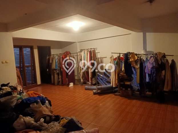 Komersial Dijual di Lengkong LT 250m2, LB 500m2 untuk Investasi Komersial Dijual di Lengkong LT 250m2, LB 500m2 untuk Investasi