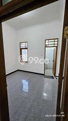 Jarang Ada! Rumah Sewa 4 Kamar Bagus Siap Huni BKR Jarang Ada! Rumah Sewa 4 Kamar Bagus Siap Huni BKR