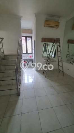 Ruko Disewa di Antapani, Bandung, LT 65m2 / LB 180m2 Ruko Disewa di Antapani, Bandung, LT 65m2 / LB 180m2