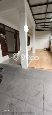 Hunian Modern dengan LT 200m2 & LB 170m2 Disewakan di Taman Kopo Indah Hunian Modern dengan LT 200m2 & LB 170m2 Disewakan di Taman Kopo Indah