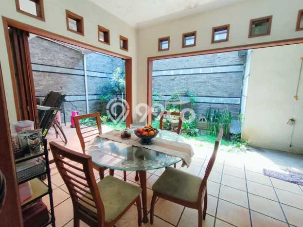 Rumah Eksklusif Siap Huni LT 240m2 di Batununggal, Bandung Rumah Eksklusif Siap Huni LT 240m2 di Batununggal, Bandung