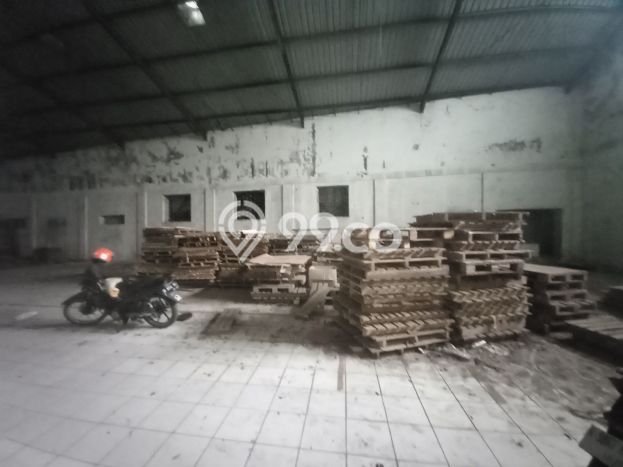 Unit Komersial Dijual di Semarang Utara Semarang Luas Tanah 1499m2, Luas Bangunan 1792m2 Unit Komersial Dijual di Semarang Utara Semarang Luas Tanah 1499m2, Luas Bangunan 1792m2