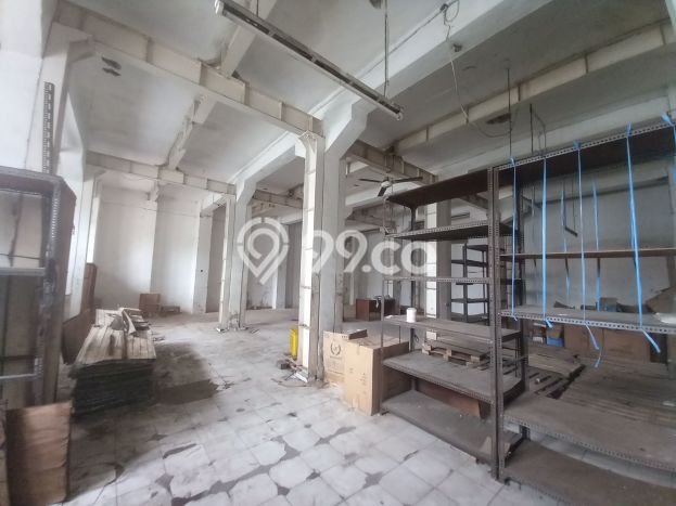 Unit Komersial Dijual di Semarang Utara Semarang Luas Tanah 1499m2, Luas Bangunan 1792m2 Unit Komersial Dijual di Semarang Utara Semarang Luas Tanah 1499m2, Luas Bangunan 1792m2