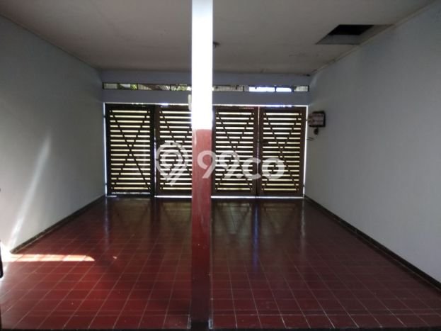 Rumah Elit LB 250m2 Siap Huni Desain Elegan di Puri Anjasmoro, Semarang Rumah Elit LB 250m2 Siap Huni Desain Elegan di Puri Anjasmoro, Semarang