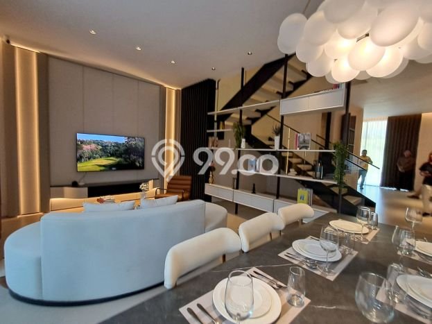 Ready to Use! Luxury House LT 189m2 Desain Modern di Candi Golf Ready to Use! Luxury House LT 189m2 Desain Modern di Candi Golf