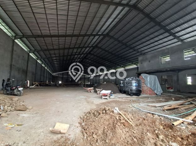 Unit Gudang disewakan di Ngaliyan Semarang dengan LT 3300m2 / LB 2072m2 Unit Gudang disewakan di Ngaliyan Semarang dengan LT 3300m2 / LB 2072m2