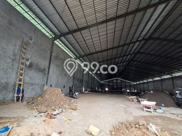 Unit Gudang disewakan di Ngaliyan Semarang dengan LT 3300m2 / LB 2072m2 Unit Gudang disewakan di Ngaliyan Semarang dengan LT 3300m2 / LB 2072m2
