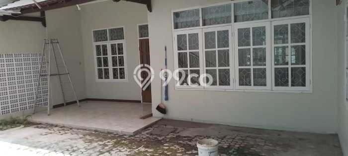 Disewakan! Rumah 4 Kamar Tidur &
3 Kamar Mandi di Sukomanunggal, Surabaya Disewakan! Rumah 4 Kamar Tidur &
3 Kamar Mandi di Sukomanunggal, Surabaya