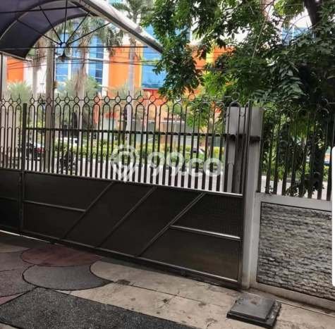 HUNIAN BERKELAS! Rumah Premium Dharma Husada, Surabaya, Luas Tanah 721m2m² Luas Bangunan 1000m2m² HUNIAN BERKELAS! Rumah Premium Dharma Husada, Surabaya, Luas Tanah 721m2m² Luas Bangunan 1000m2m²