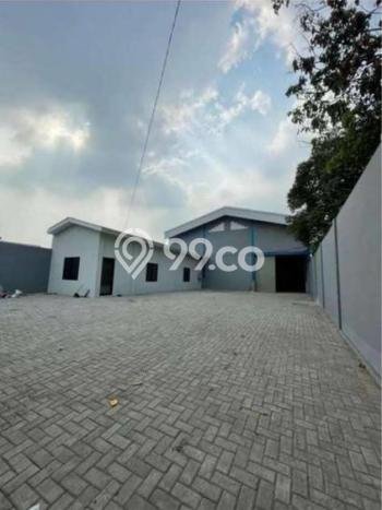 LOKASI STRATEGIS! Gudang Kawasan Balongbendo, Luas 800m2m², Pusat Komersial, Mainroad LOKASI STRATEGIS! Gudang Kawasan Balongbendo, Luas 800m2m², Pusat Komersial, Mainroad