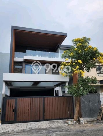 LOKASI PREMIUM! Rumah Berkembang di Citraland, LT 210m2m² Bangunan 410m2m² LOKASI PREMIUM! Rumah Berkembang di Citraland, LT 210m2m² Bangunan 410m2m²