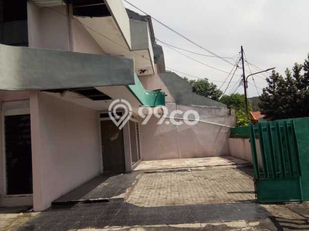 SEGERA MILIKI! Rumah area Gayungan, Surabaya, LT 500m2m² LB 390m2m² SEGERA MILIKI! Rumah area Gayungan, Surabaya, LT 500m2m² LB 390m2m²