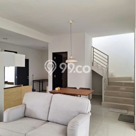 Rumah Bagus di Menganti, Gresik, Luas Tanah 99m2m², LB 142m2m² Rumah Bagus di Menganti, Gresik, Luas Tanah 99m2m², LB 142m2m²