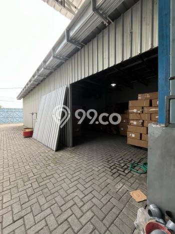 LOKASI STRATEGIS! Gudang Kawasan Balongbendo, Luas 800m2m², Pusat Komersial, Mainroad LOKASI STRATEGIS! Gudang Kawasan Balongbendo, Luas 800m2m², Pusat Komersial, Mainroad