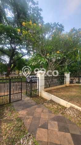 Hunian Mewah Dijual LT 380m2 di BSD, Tangerang Selatan Hunian Mewah Dijual LT 380m2 di BSD, Tangerang Selatan