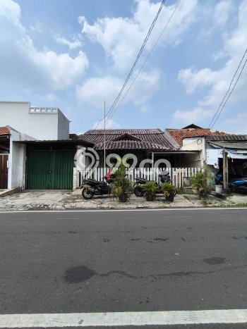Rumah Eksklusif Siap Huni LT 350m2 di Kebayoran Lama, Jakarta Selatan Rumah Eksklusif Siap Huni LT 350m2 di Kebayoran Lama, Jakarta Selatan