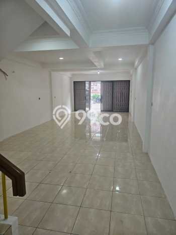 PELUANG EMAS! Ruko di Kelapa Gading, Luas 121m2m², Pusat Komersial PELUANG EMAS! Ruko di Kelapa Gading, Luas 121m2m², Pusat Komersial