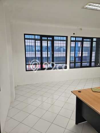 LOKASI STRATEGIS! Ruko di Kelapa Gading, Luas 206m2m², Akses Strategis LOKASI STRATEGIS! Ruko di Kelapa Gading, Luas 206m2m², Akses Strategis