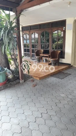 Dijual Hunian Mewah dengan Fasilitas Sekitar Komplit di Wonokromo, Surabaya Dijual Hunian Mewah dengan Fasilitas Sekitar Komplit di Wonokromo, Surabaya