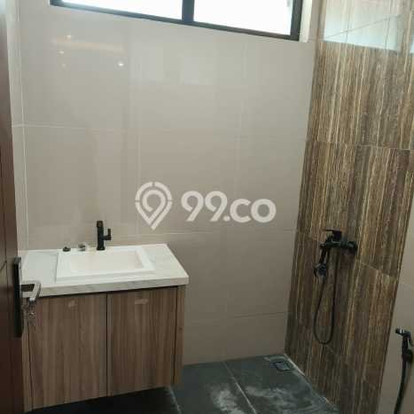 For Sale Rumah Mewah Exclusive di Tandes, Surabaya For Sale Rumah Mewah Exclusive di Tandes, Surabaya
