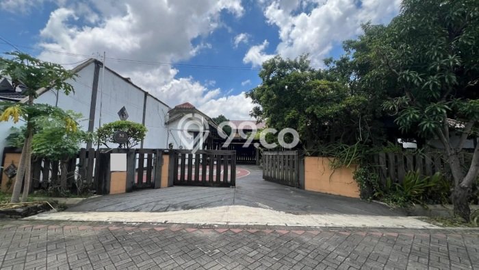 Hunian Eksklusif Dijual LT 1785m2 di Sukolilo, Surabaya Hunian Eksklusif Dijual LT 1785m2 di Sukolilo, Surabaya