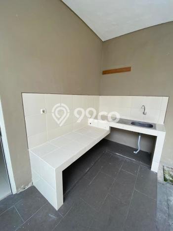Disewakan! Rumah 3 Kamar Tidur &
2 Kamar Mandi di Citraland, Surabaya Disewakan! Rumah 3 Kamar Tidur &
2 Kamar Mandi di Citraland, Surabaya