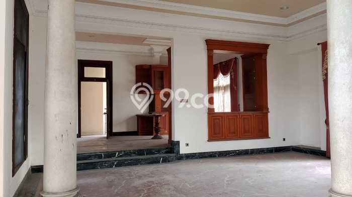 Hunian Elit LB 900m2 Siap Pakai Desain Elegan di Citraland, Surabaya Hunian Elit LB 900m2 Siap Pakai Desain Elegan di Citraland, Surabaya