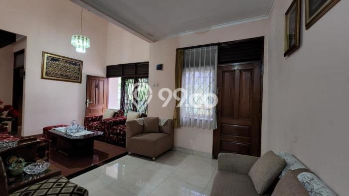 Rumah Mewah LB 180m2 Siap Pakai Desain Elegan di Ciateul, Bandung Rumah Mewah LB 180m2 Siap Pakai Desain Elegan di Ciateul, Bandung