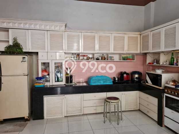 Ready to Use! Premium House LT 638m2 Desain Modern di Cicadas Ready to Use! Premium House LT 638m2 Desain Modern di Cicadas