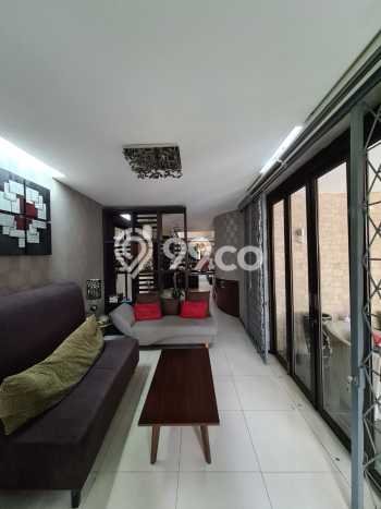Rumah Mewah LB 400m2 Siap Pakai Desain Elegan di Burangrang, Bandung Rumah Mewah LB 400m2 Siap Pakai Desain Elegan di Burangrang, Bandung
