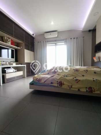 Rumah Elit LB 278m2 Siap Pakai Desain Elegan di Kota Baru Parahyangan, Bandung Rumah Elit LB 278m2 Siap Pakai Desain Elegan di Kota Baru Parahyangan, Bandung