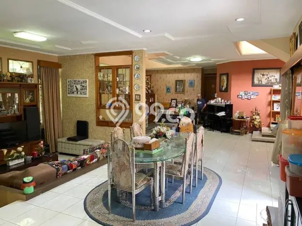 Ready to Use! Luxury House LT 725m2 Desain Elegan di Pasteur Ready to Use! Luxury House LT 725m2 Desain Elegan di Pasteur